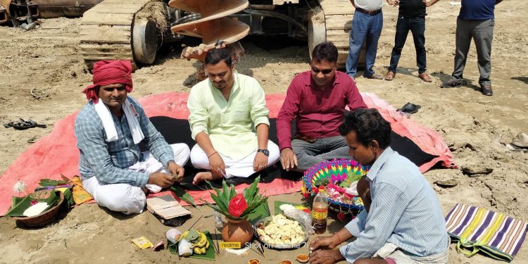 संयुक्त पालिका प्रमुख द्वारा बिहुल पुलको शिलान्यास सम्पन्न ।ल