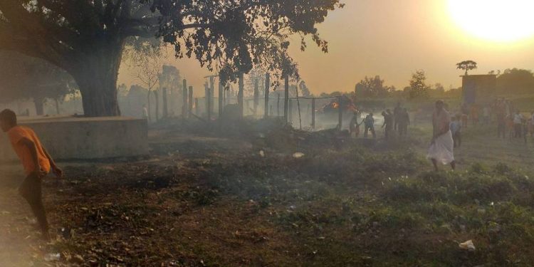 सिरहाको सुखिपुरमा आगलागीबाट करिब ३० लाखको क्षति