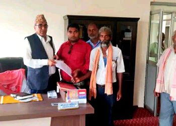 सुखिपुरको बेल्ही माविका प्रअ मनोज कुमार झा भ्रष्टाचार अनियमिततामा लिप्त पाँचदलद्वारा सिडियोलाई ध्यानाकर्षण