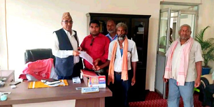 सुखिपुरको बेल्ही माविका प्रअ मनोज कुमार झा भ्रष्टाचार अनियमिततामा लिप्त पाँचदलद्वारा सिडियोलाई ध्यानाकर्षण