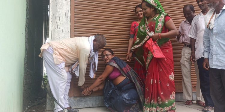 सिरहाका हुलाक कर्मचारी आन्दोलित, कार्यालयमा अनिश्चतकालीन तालाबन्दी