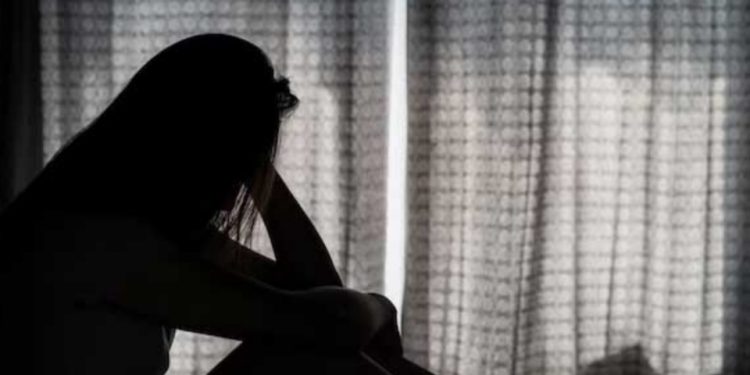 बच्चा जन्माएपछि शरीर बिग्रिएको भन्दै ३ दिनकी सुत्केरीले गरिन् आ त्मह त्या