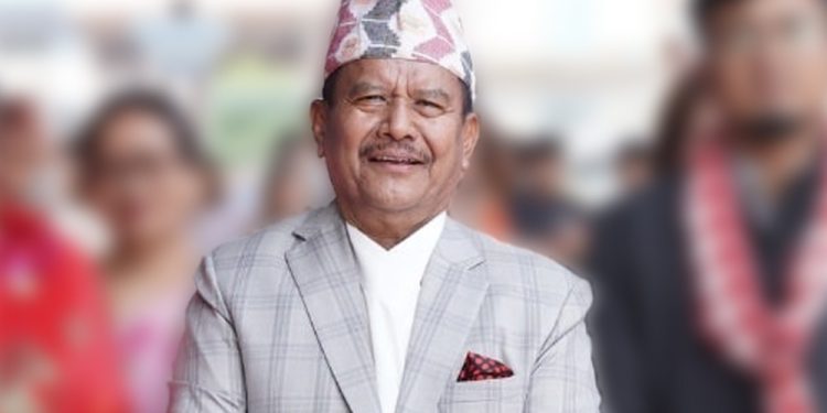 भाटभटेनी सुपरमार्केटका सञ्चालक मीनबहादुर गुरुङ प क्राउ