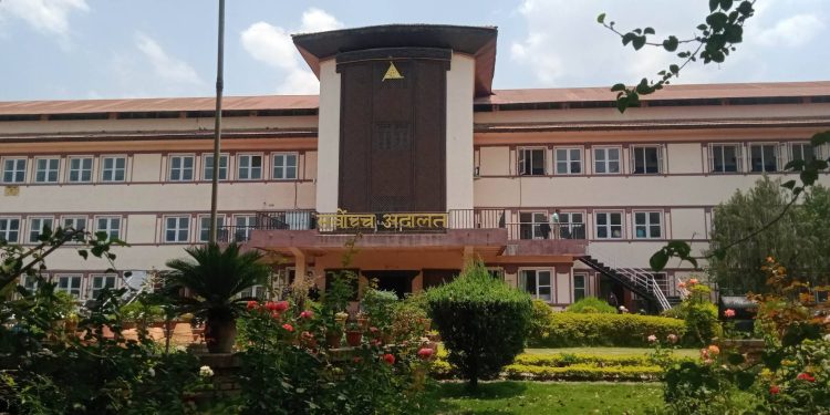 आदेश सहितको अन्तरीम आदेश – मेयरको निर्णय गैरकानुनी र समाजवाद विपरीत