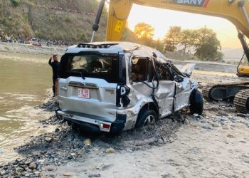 सुनकोशीबाट निकालियो सिटिइभिटीका कर्मचारी चढेको गाडी