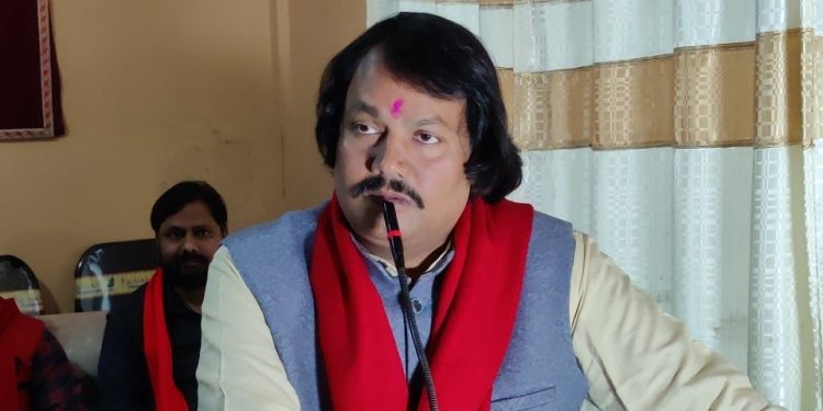 किसानले भोग्दै आएको समस्या समाधान हुनुपर्छ : डा सिके राउत