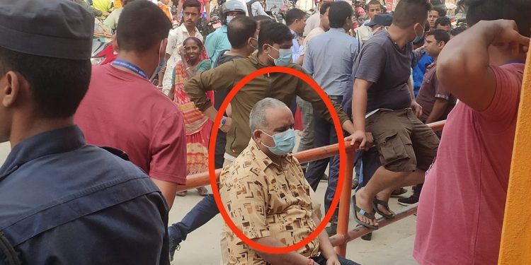 ५ लाख घुसहित पक्राउ परेका धुनषा मालपोतका निमित्त प्रमुख झा भ्रष्टाचारी ठहर