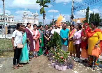 जानकी मन्दिरको फूलबारीमा जनकपुरियन लेडिज ग्रुपद्वारा वृक्षरोपण
