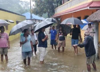 लगातारको वर्षाले सप्तरीको सकरपुरा जलमग्न, प्रदेश सभा सदस्य सिंहले गरे निरिक्षण