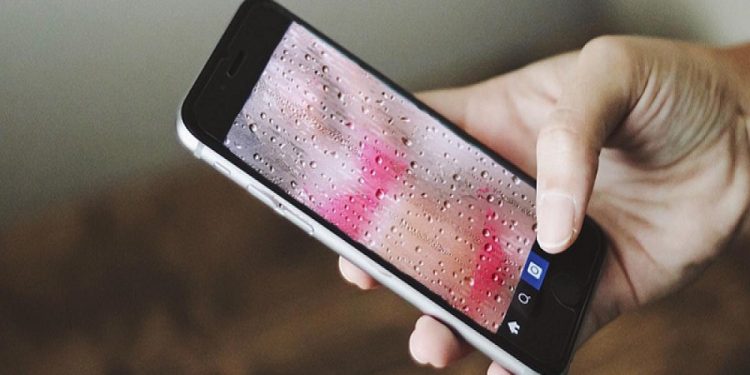 प्रेमिकाको न ग्न तस्वीर पो र्न साइटमा राख्ने आरोपीलाई प्रहरीले मलेसियाबाट ल्यायो