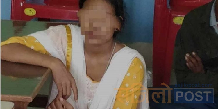 तेस्रो विवाहको लागि दुधे बालिकालाई उखुबारीमा बाँधेर फरार आमा प क्राउ