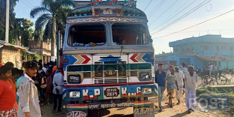 रौतहटमा ट्रकको ठक्करबाट एक जनाको मृ त्यु