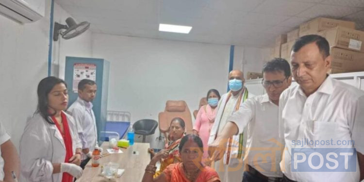 मधेस प्रदेशका मुख्यमन्त्री यादवले गरे जनस्वास्थ्य प्रयोगशालाको निरीक्षण