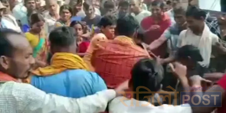 कान्छा देवरसँग बिहे गर्न २ भाउजुहरूबीच कुटाकुट, विवाद प्रहरीमा पुगेपछि …