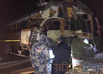 मधेस प्रदेश : बस र ट्रक ठाेक्किँदा तीन जनाको मृत्यु २७ जना घाइते
