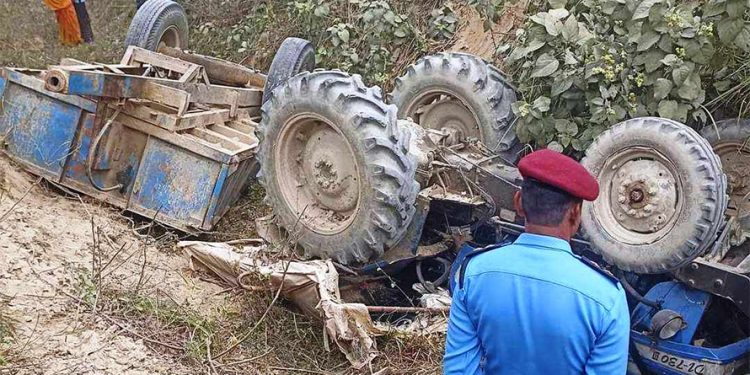 ट्याक्टर बागमती नहरमा खस्दा दुईजनाको मृत्यु ७ जना घाईते