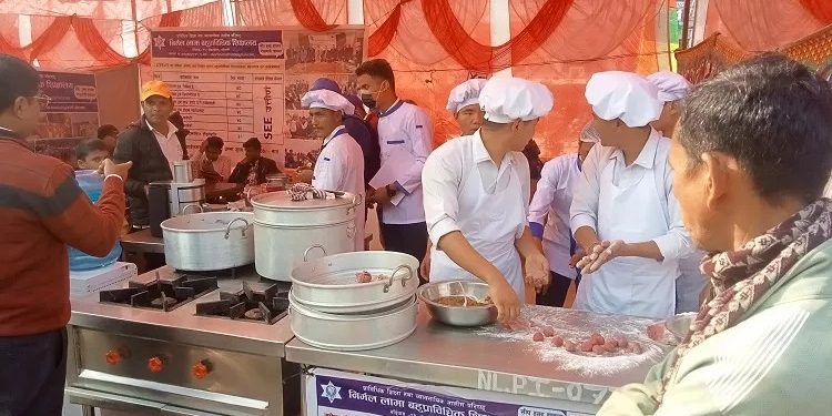 महोत्तरीको बर्दिबासामा सडक खाना महोत्सव