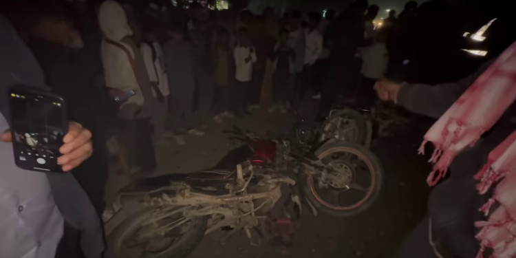मधेश प्रदेश :दुईवटा माेटरसाइकल एकआपसमा ठोक्किँदा एक जनाको मृत्यु २ जना घाइते