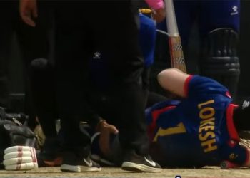 ब्याटिंगको क्रममा लोकेश बम घाइते