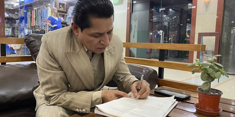 ऋषि धमलाको फिल्ममा कमब्याक, ‘भाइरल गोर्खे’ मा अनुबन्धित