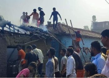 रौतहटमा एक घरमा आगलागी हुँदा लाखौँको क्षति