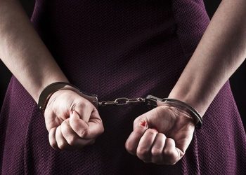 महाेत्तरीबाट लागूऔषध गाँजा सहित एक महिला पक्राउ