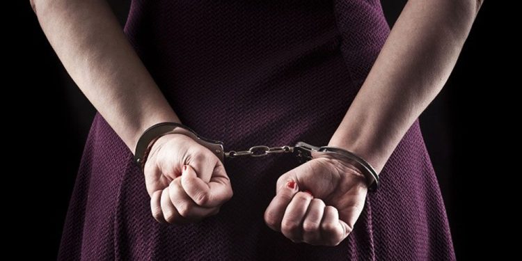 महाेत्तरीबाट लागूऔषध गाँजा सहित एक महिला पक्राउ