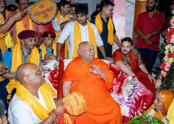 धर्मगुरु रामभद्राचार्य द्वारा जानकी मंदिरमा पुजा पाठ