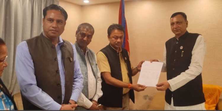 मधेश सरकारबाट नेकपा एमाले पनि बाहिरियो
