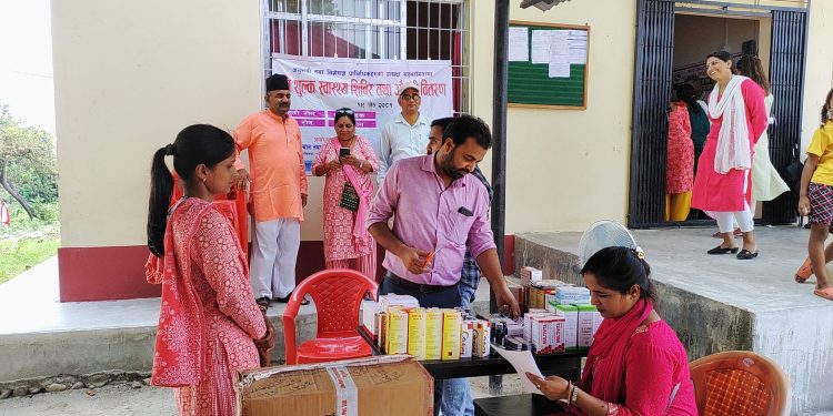 निःशुल्क स्वास्थ्य शिबिरबाट ६५० जना लाभान्वित
