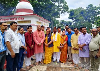 मुख्यमन्त्री सतिश सिँहले गरे टुटेश्वरनाथको दर्शन