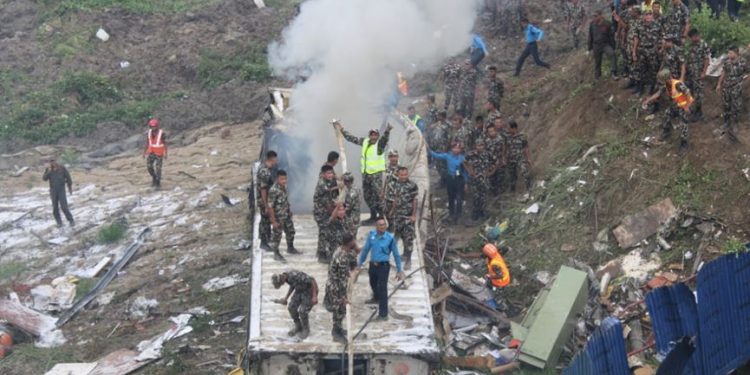 उड्ने बित्तिकै दाहिनेतिर मोडिने क्रममा विमान दुर्घटना, १८ जनाको मृत्यु भएको पुष्टि