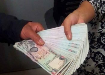 क्यान्सर अस्पतालका लेखा अधिकृत घुससहित पक्राउ