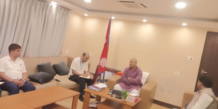 सरकारी अस्पताल सुधारका लागि मुख्यमन्त्री सिँहले मन्त्री र सचिवसँग गरे छलफल