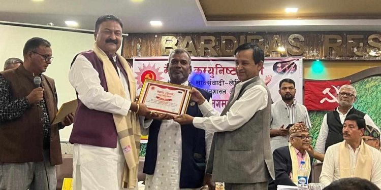 सामान्य प्रशासनमन्त्री राजकुमार गुप्ता मधेश प्रदेशमा सम्मानित