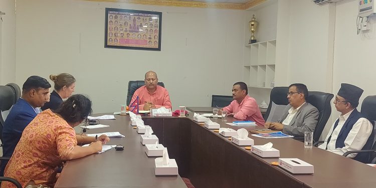 मुख्यमन्त्री सिँह र युएसएडको नेपाल मिसन निर्देशक डोनोहोईबीच भेट