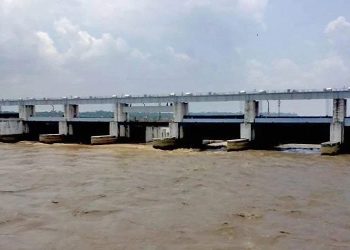 जलसतह बढेपछि गण्डक ब्यारेजका सबै ढोका खोलिए
