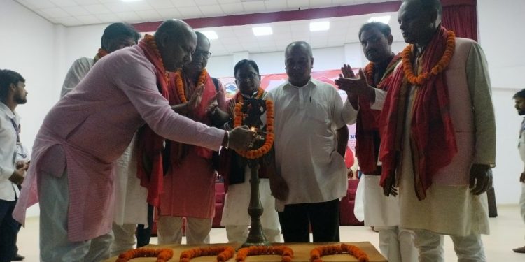 मधेश प्रदेश सरकारले पहिलो पटक भव्य रुपमा मनायो संविधान दिवस