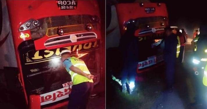 पोखराबाट जनकपुरधाम आईरहेको बस दुर्घटना