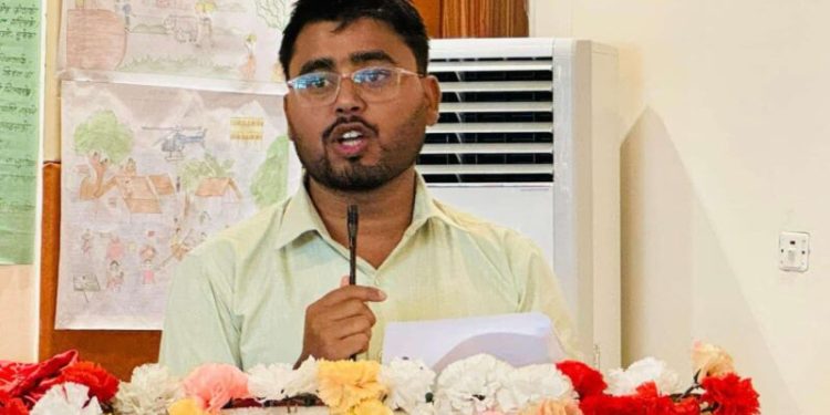 ‘विद्यालय बन्द गर्ने व्यक्ति र संस्थामाथि कारवाही हुनुपर्छ’