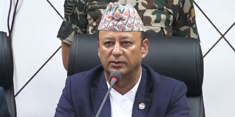 अब लोडसेडिङ हुन सक्छ, भारतबाट बिजुली ल्याएर कम गर्छौँ : ऊर्जामन्त्री खड्का