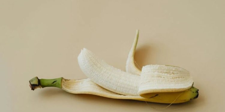 केराको बोक्रा नफाल्नुहोस, यसले दिन्छ छालालाई आश्चर्यजनक फाइदा