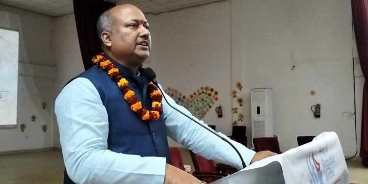 समाज विकासका लागि नागरिक सतर्कता आवश्यक छ : मुख्यमन्त्री सिँह