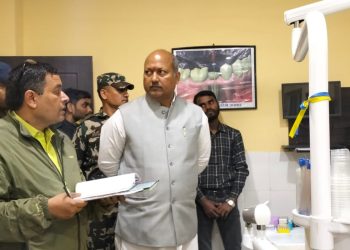 मुख्यमन्त्री सिँहले गरे बर्दिवासका आठ अस्पताल अनुगमन, पाँचलाई बन्द गर्न निर्देशन