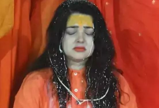 म दिनभरी ब्रत बसेर रातभरी रक्सी पिउँथेः ममता कुलकर्णी