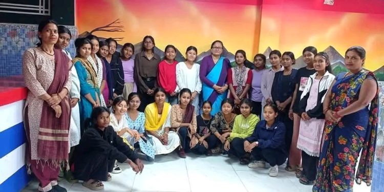 किशोरीहरुको क्षमता विकासका लागि ३ दिने यौन तथा प्रजनन् स्वास्थ्य अधिकार सम्बन्धि तालिम सम्पन्न