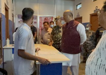 मुख्यमन्त्री सिँहद्वारा सिरहाको मिर्चेयामा १४ निजी अस्पताल अनुगमन, १३ अस्पताल बन्द गराइए