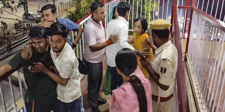 बिहारको रेलवे स्टेसनमा गोली चल्दा ३ जनाको मृत्यु, घटना प्रेमसँग सम्बन्धित रहेको आशंका