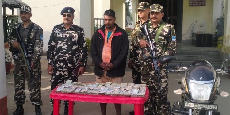 भारतबाट कलैया लैजाँदै गरेको नेपाली २५ लाख रुपैयाँसहित हुन्डी कारोबारी पक्राउ