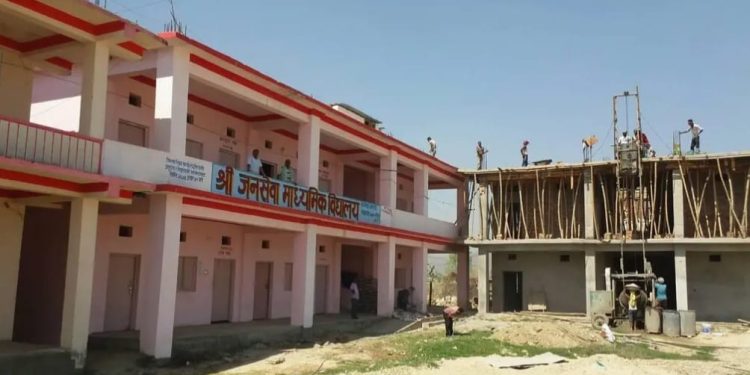 परीक्षामा चिट चोराएको भन्दै सिरहाको कर्जन्हा परीक्षा केन्द्रका निरीक्षक निष्कासित